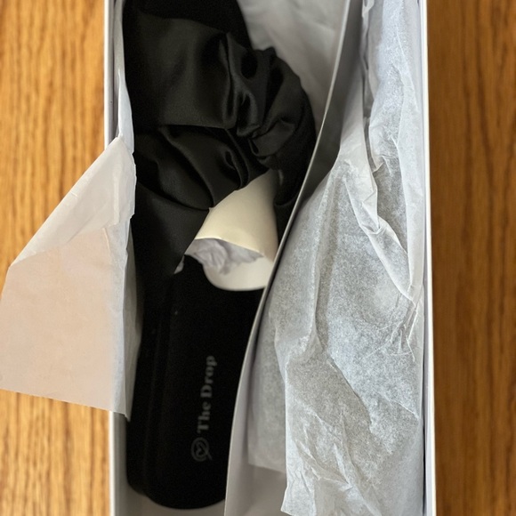 NIB The Drop Brianna Ruched Cross Strap Flat Sandal Size 8.5 - Picture 10 of 10